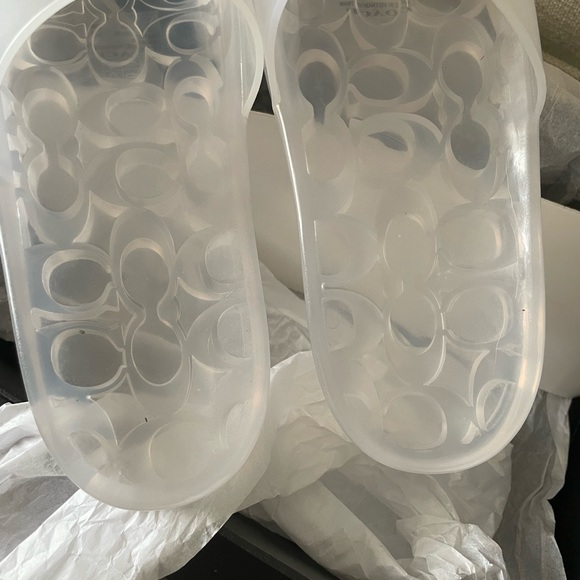 Coach Slides - Picture 5 of 6